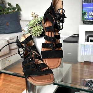 Crown Vintage Salianna Gladiator sandals